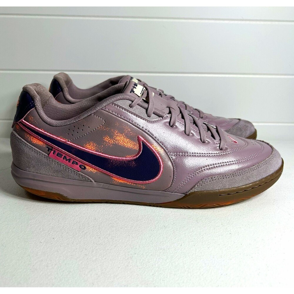 Nike Tiempo Men’s Size 11 Low Top Lace-Up Indoor Soccer Shoes Purple Navy